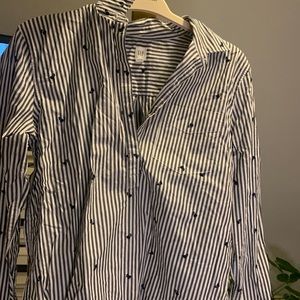 Gap summer shirt.